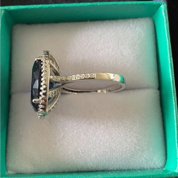 Beautiful Royal blue cocktail statement ring 💍 - Picture 9 of 11